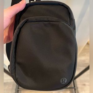 Lululemon crossbody bag NWOT